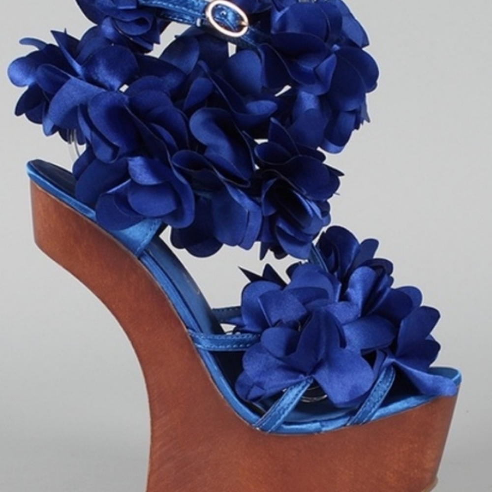 Privileged - Flower Power Platforms - Picture 3 of 4